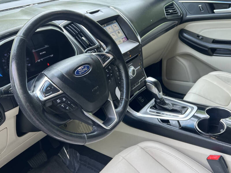 2018 Ford Edge Titanium