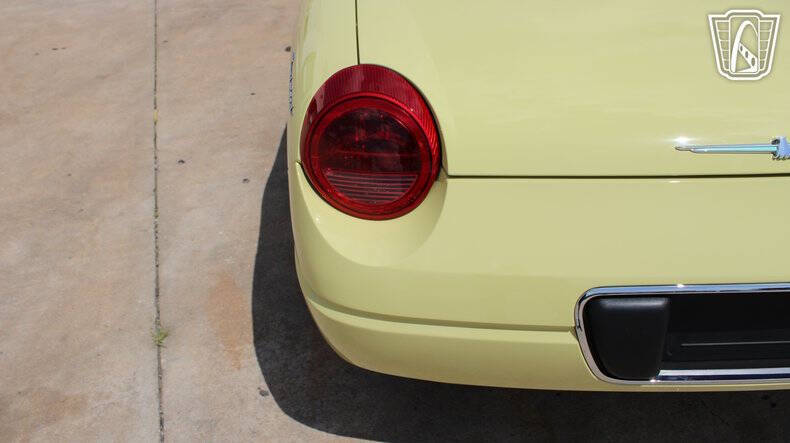 2005 Ford Thunderbird