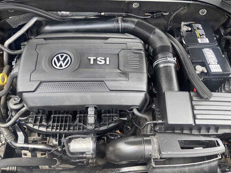 2015 Volkswagen Passat 1.8T Limited Edition