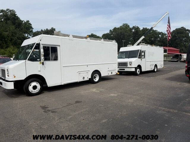 2016 Freightliner MT55 Chassis