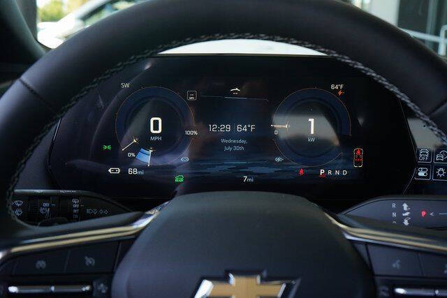 2025 Chevrolet Equinox EV LT 2