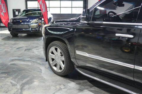 2018 Cadillac Escalade ESV Luxury