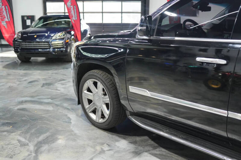 2018 Cadillac Escalade ESV Luxury