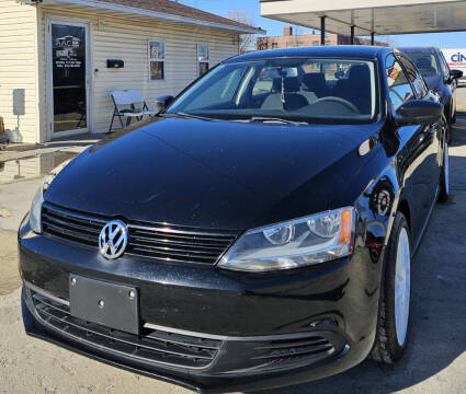 2014 Volkswagen Jetta for sale at Adan Auto Credit in Effingham IL