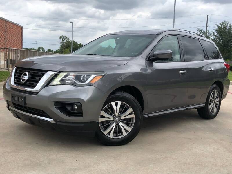 2017 Nissan Pathfinder for sale at AUTO DIRECT in Houston TX