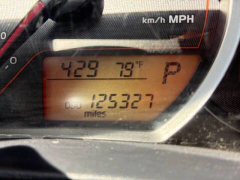 2014 Toyota Yaris 5-Door LE