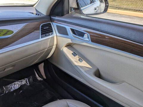 2015 Hyundai Genesis