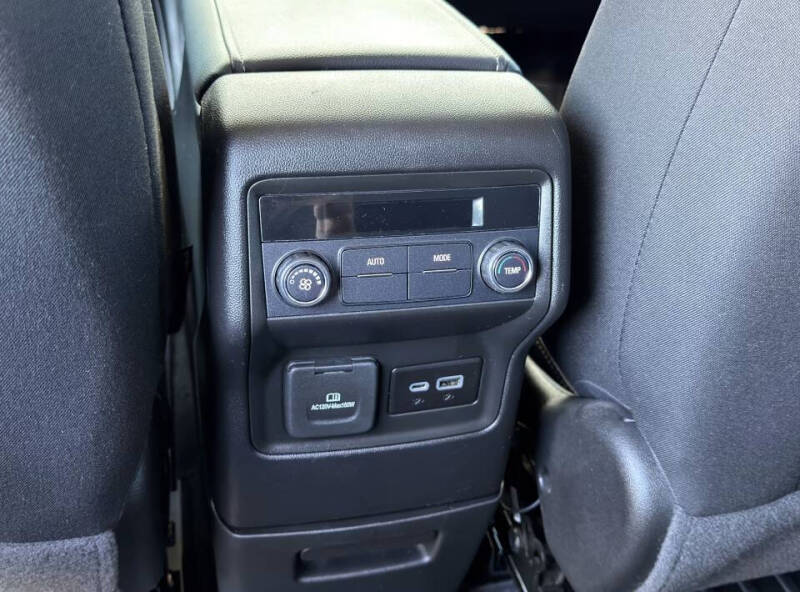 2022 GMC Acadia SLE