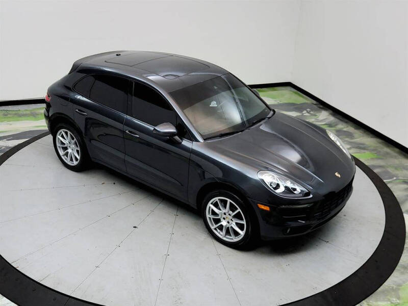 2017 Porsche Macan