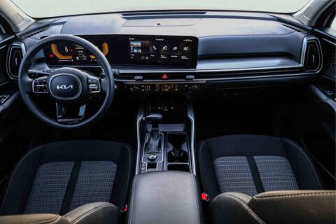 2024 Kia Sorento LX