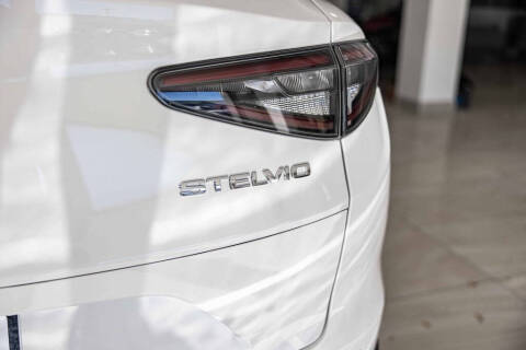 2025 Alfa Romeo Stelvio