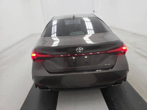 2020 Toyota Avalon XLE