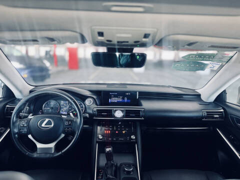 2018 Lexus IS 300