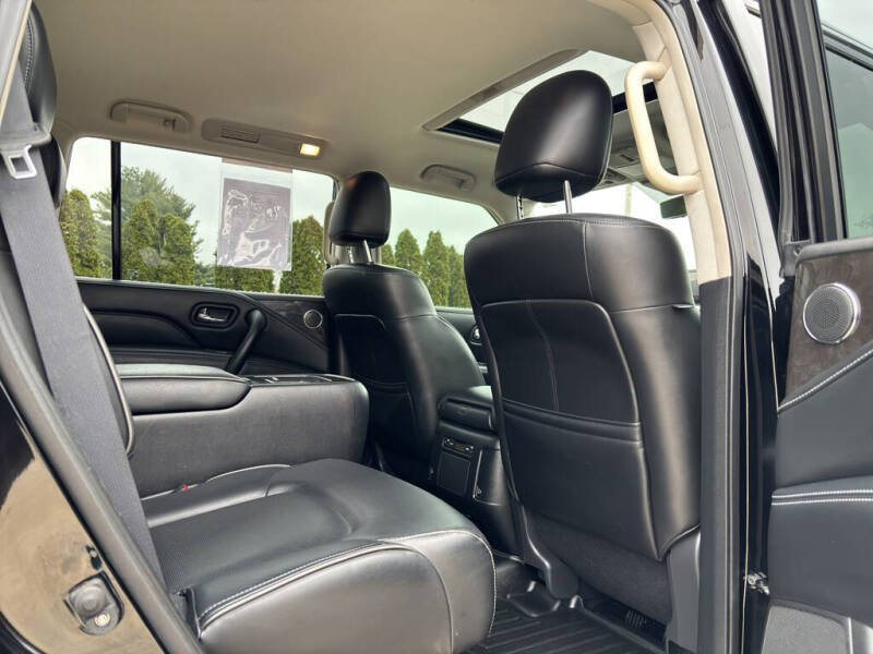 2022 Infiniti QX80 Luxe