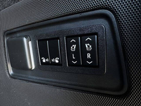 2022 Cadillac Escalade ESV Sport Platinum