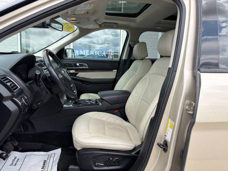 2017 Ford Explorer Platinum
