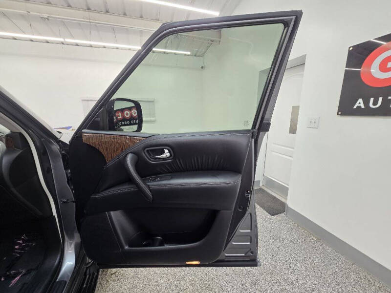 2017 Nissan Armada SV