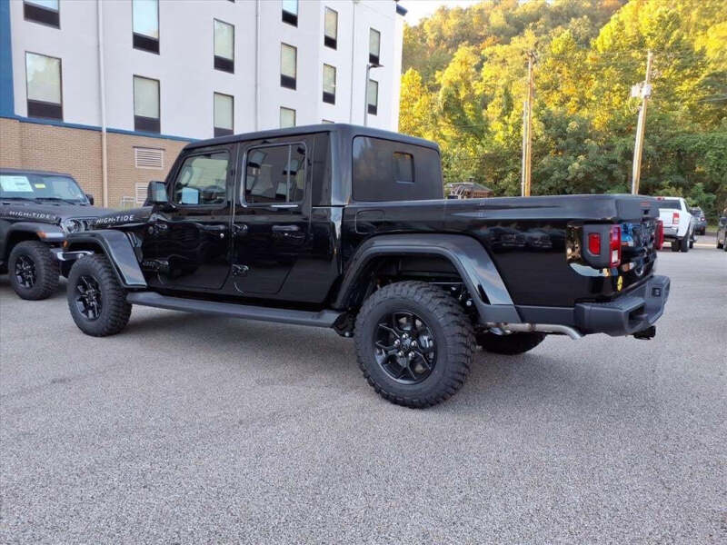 2025 Jeep Gladiator High Tide