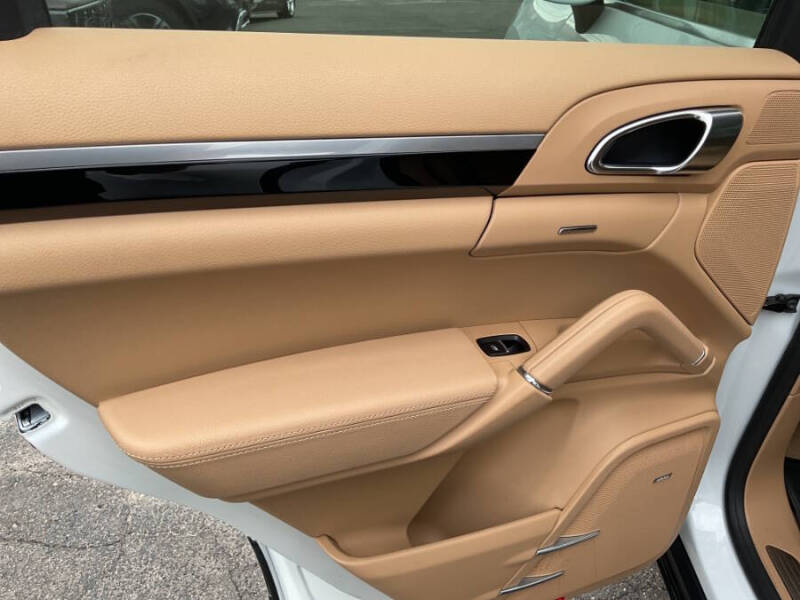 2016 Porsche Cayenne S