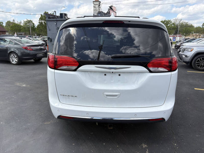 2018 Chrysler Pacifica Touring L