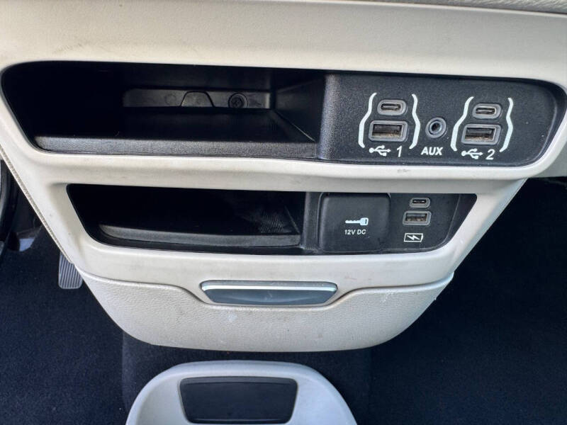 2022 Chrysler Pacifica Hybrid Touring L