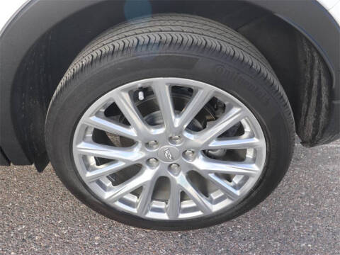 2022 Cadillac XT4 Premium Luxury