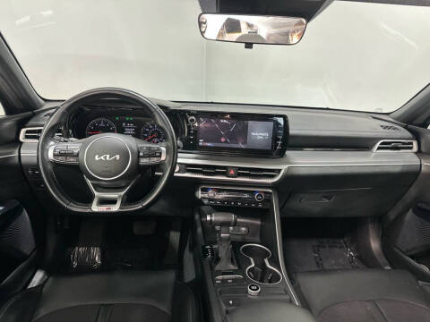 2022 Kia K5