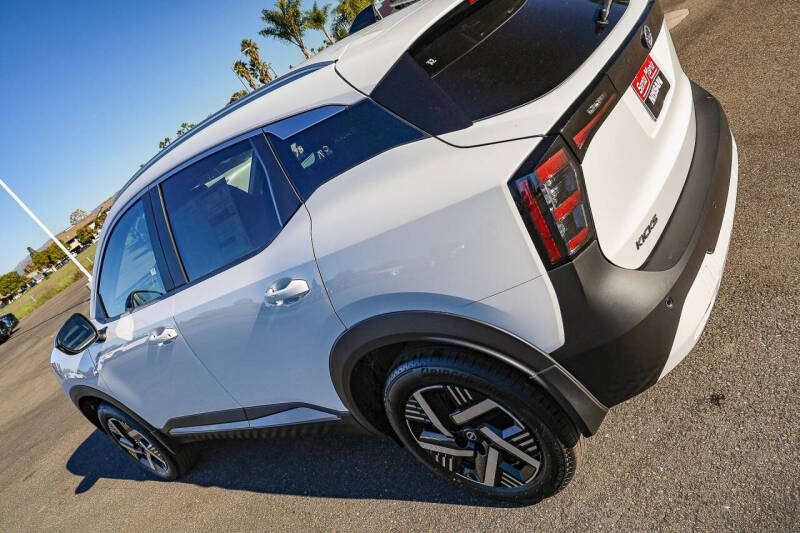 2026 Nissan Kicks SV