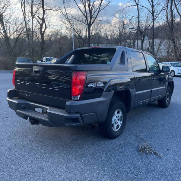 2005 Chevrolet Avalanche 1500 LS