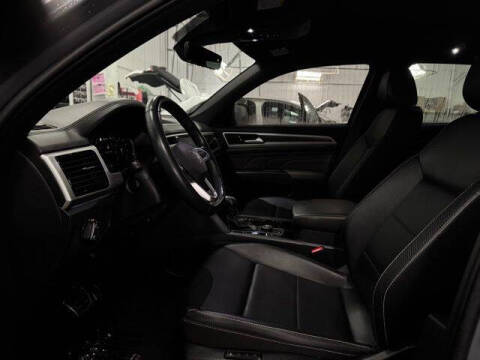 2022 Volkswagen Atlas Cross Sport V6 SEL R-Line 4Motion