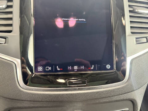 2025 Volvo XC90 B5 Core Bright Theme
