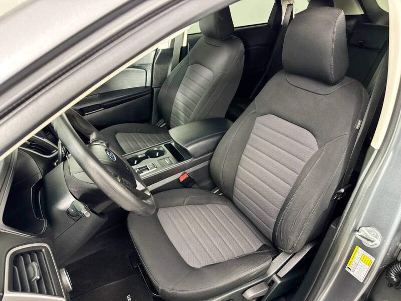2022 Ford Edge SE