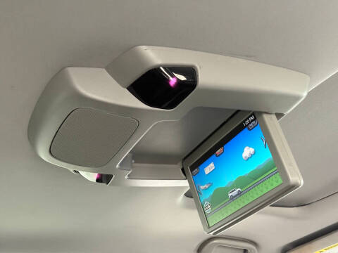 2019 Honda Pilot Touring w/Rear Captain's Chairs