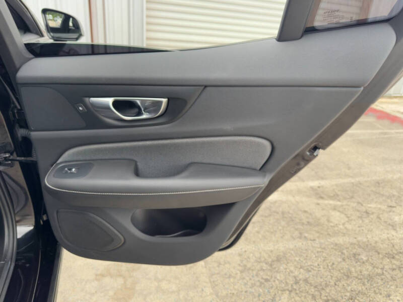 2024 Volvo S60 B5 Plus Black Edition