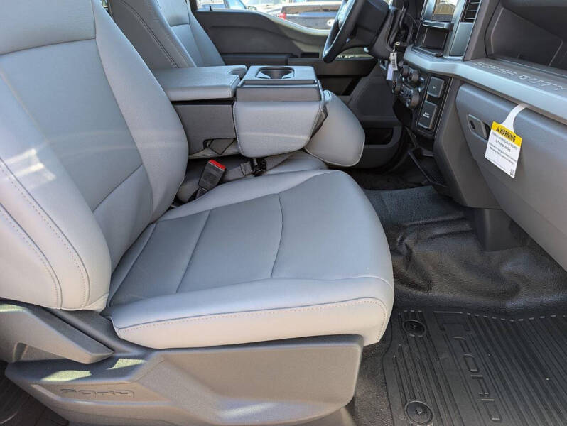 2025 Ford F-350 Super Duty XL