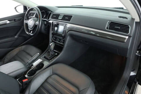 2018 Volkswagen Passat V6 SEL Premium