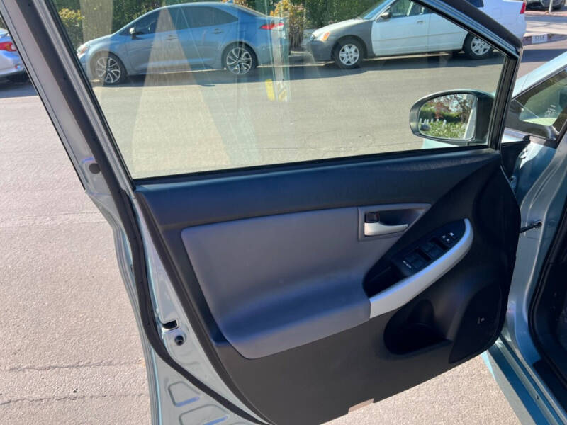 2013 Toyota Prius Four