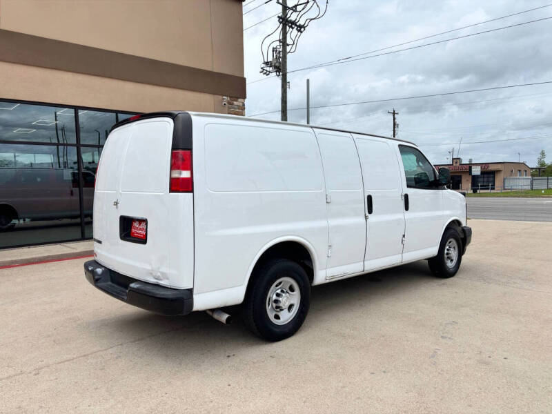 2017 Chevrolet Express 2500