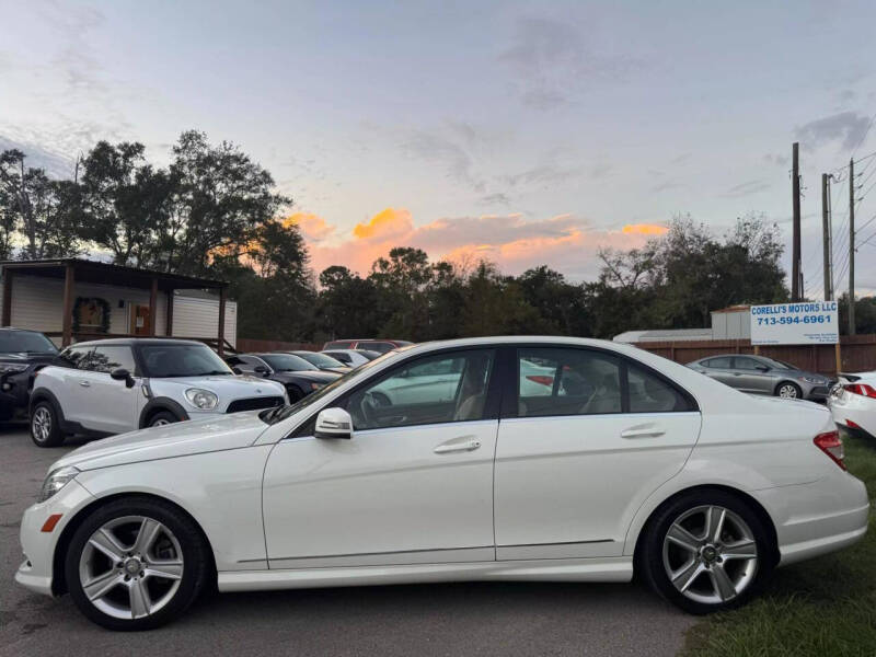 2011 Mercedes-Benz C-Class C300 Luxury photo 7