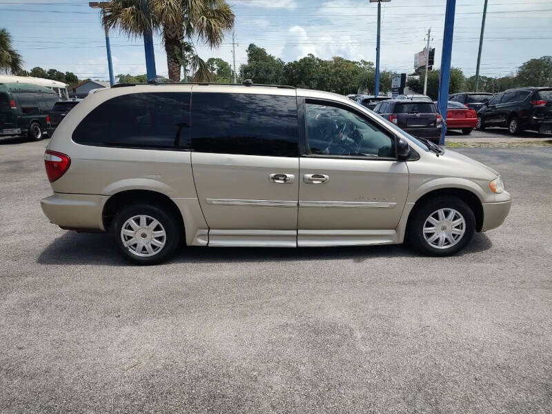 2006 Chrysler Town and Country Touring