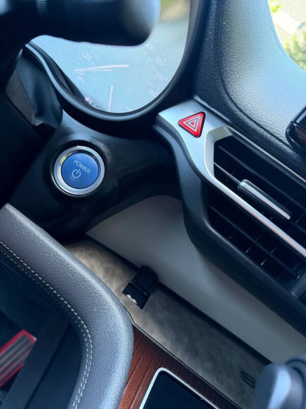 2022 Toyota Sienna LE 8-Passenger