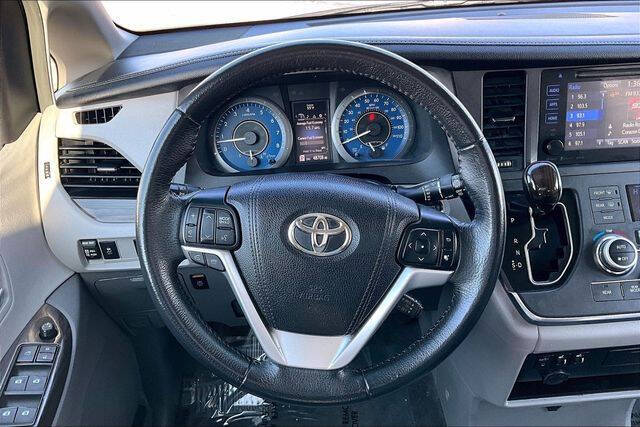 2017 Toyota Sienna