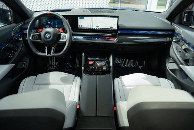2025 BMW M5