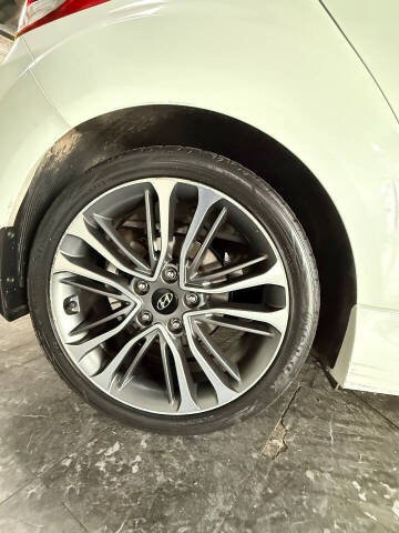 2016 Hyundai Veloster Turbo