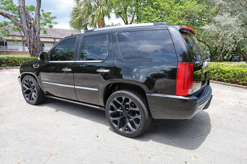 2011 Cadillac Escalade Premium