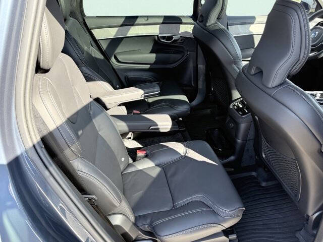 2025 Volvo XC90 T8 Ultra Bright Theme 6P