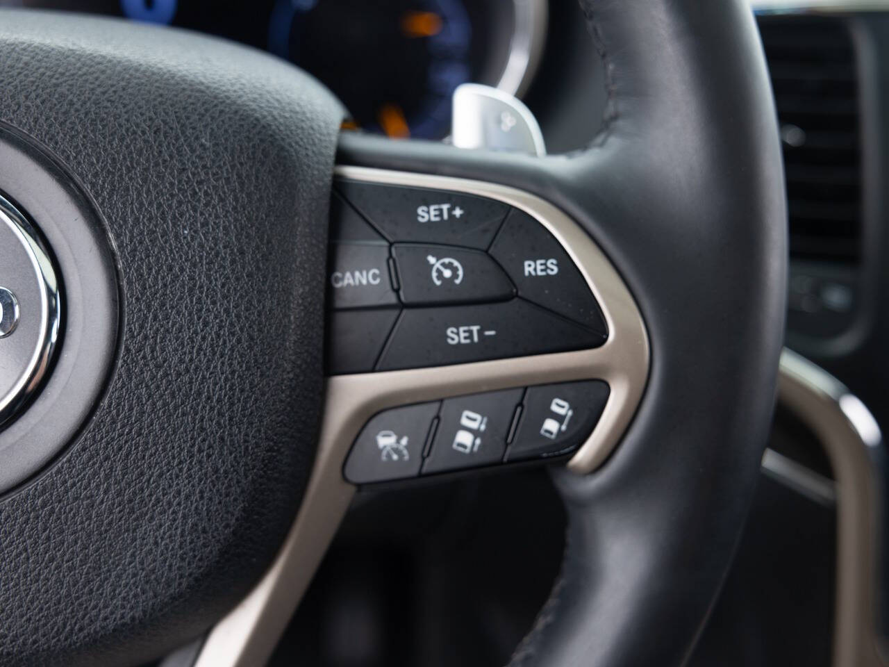 Used Car 2014 Jeep Grand Cherokee  Overland 4x4 4dr Suv For Sale Under $15,000 In Coal City, Illinois