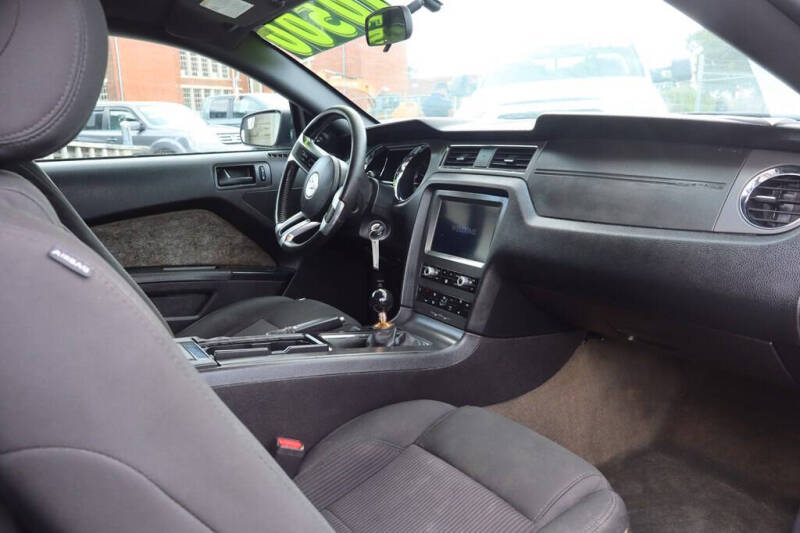 2014 Ford Mustang V6