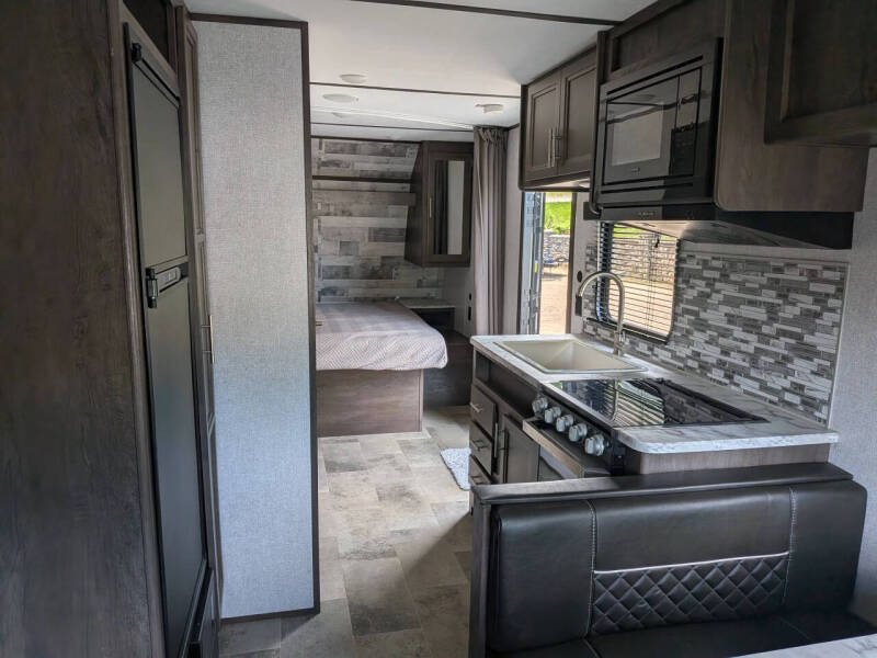 2020 Coleman 202RD