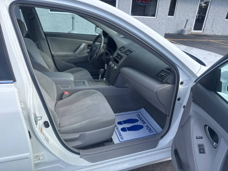 2011 Toyota Camry LE